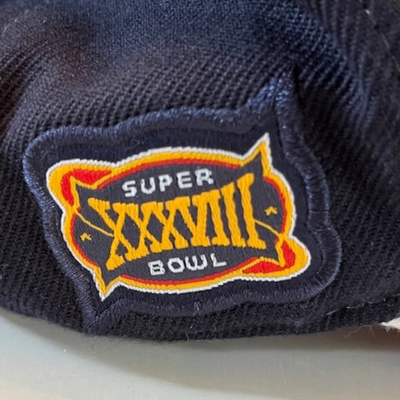 NEW ENGLAND PATRIOTS Super Bowl XXXVIII Champions Locker Room hat - Picture 5 of 7